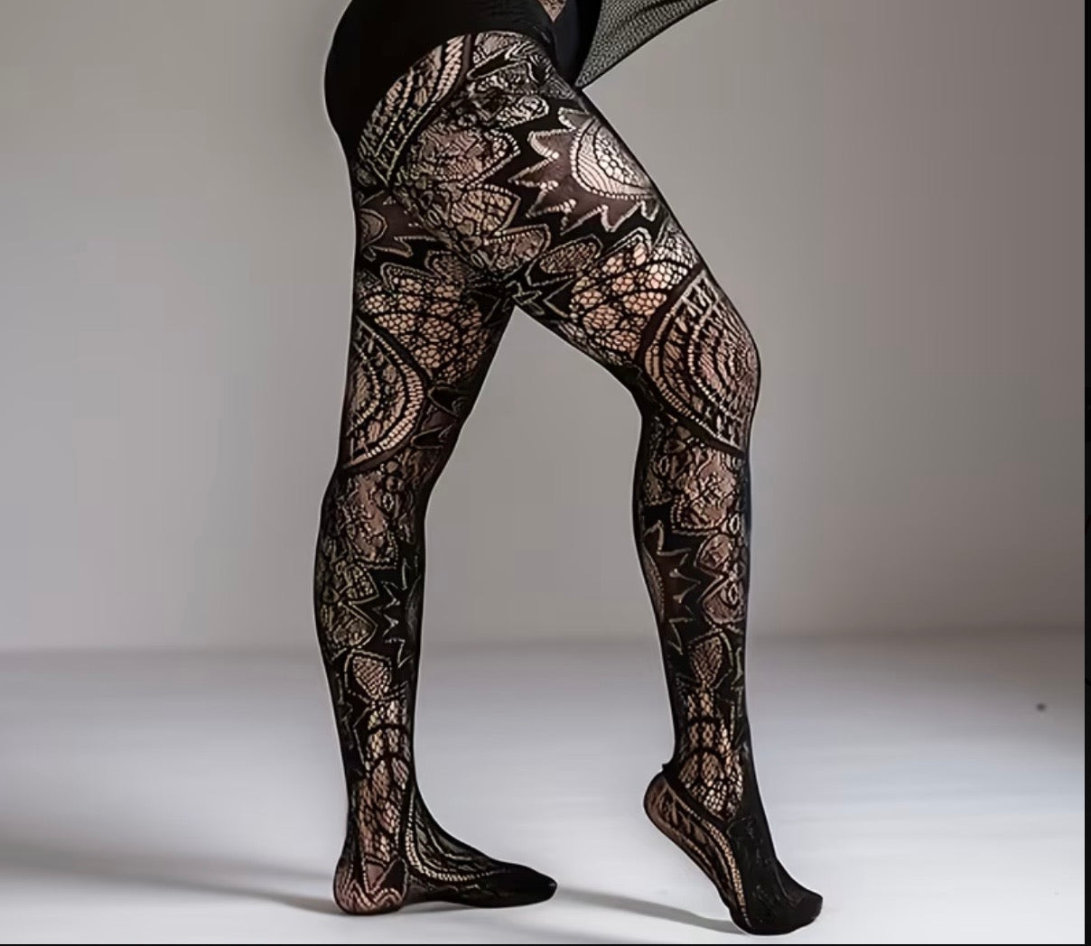 Xl geometric stockings